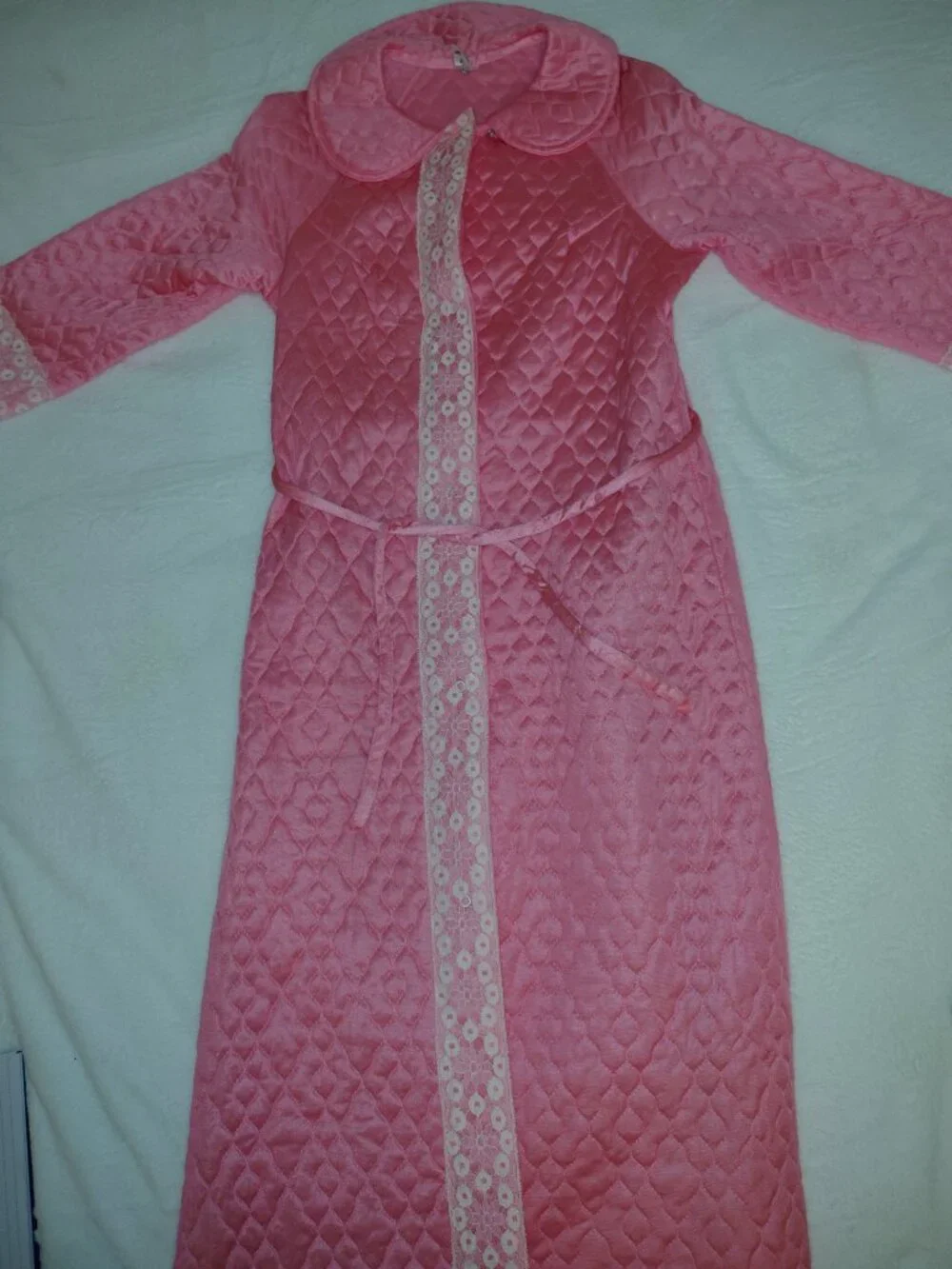 Vintage 70's Komar Pink Quilted Robe union made size 14-16 (item A17)